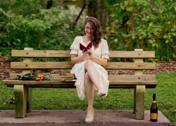 A Conversation with Sarah Wallace, a Romance Author